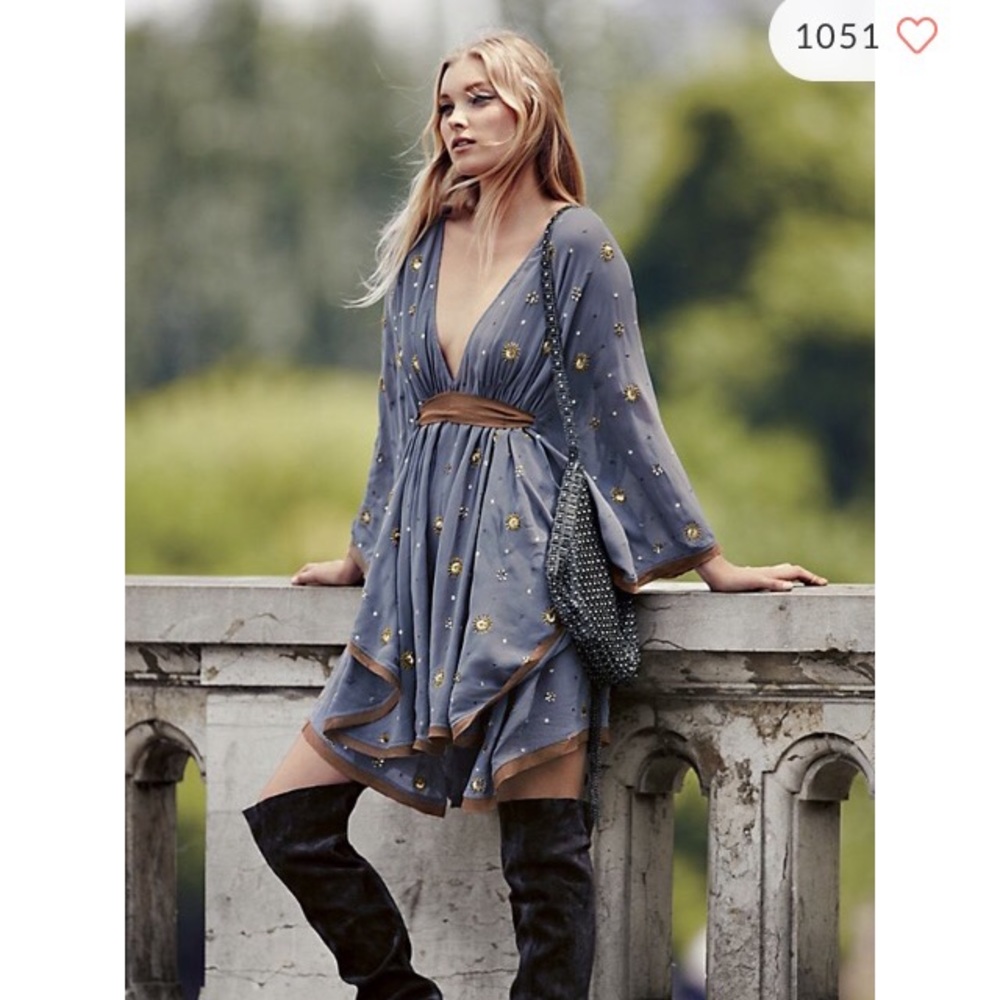 Gorgeous free people mini with slip